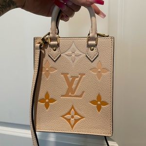 2022 spring petite sac plat AUTHENTIC I have box and cards. Worn twice.